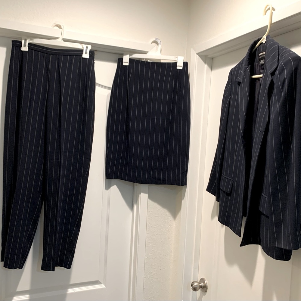 Three piece suit set – Liz Claiborne